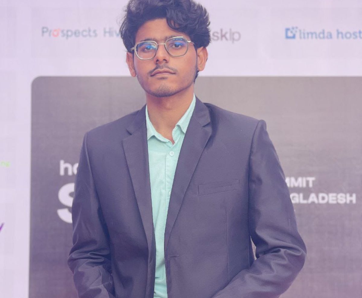 WhatsApp Image 2025-12-05 at 18.37.04_76a9b512 WhatsApp Image 2025-12-05 at 18.37.04_76a9b512